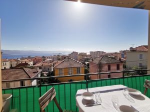 Terrasse avec vue mer